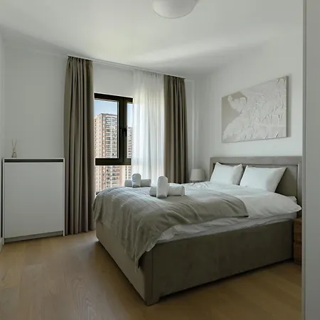 4 Bedroom Luxury With Park & River View Daire