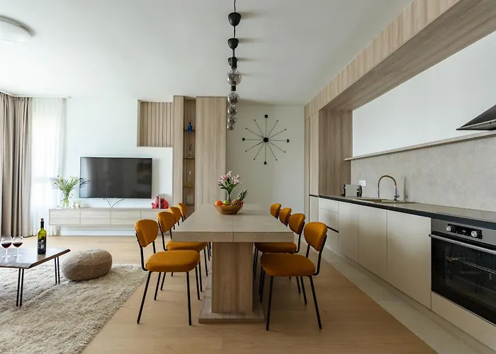 4 Bedroom Luxury With Park & River View Bělehrad