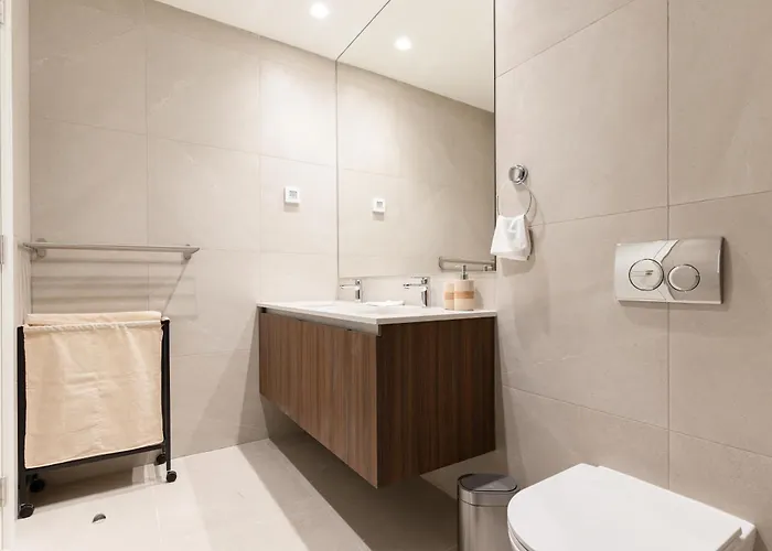 4 Bedroom Luxury With Park & River View